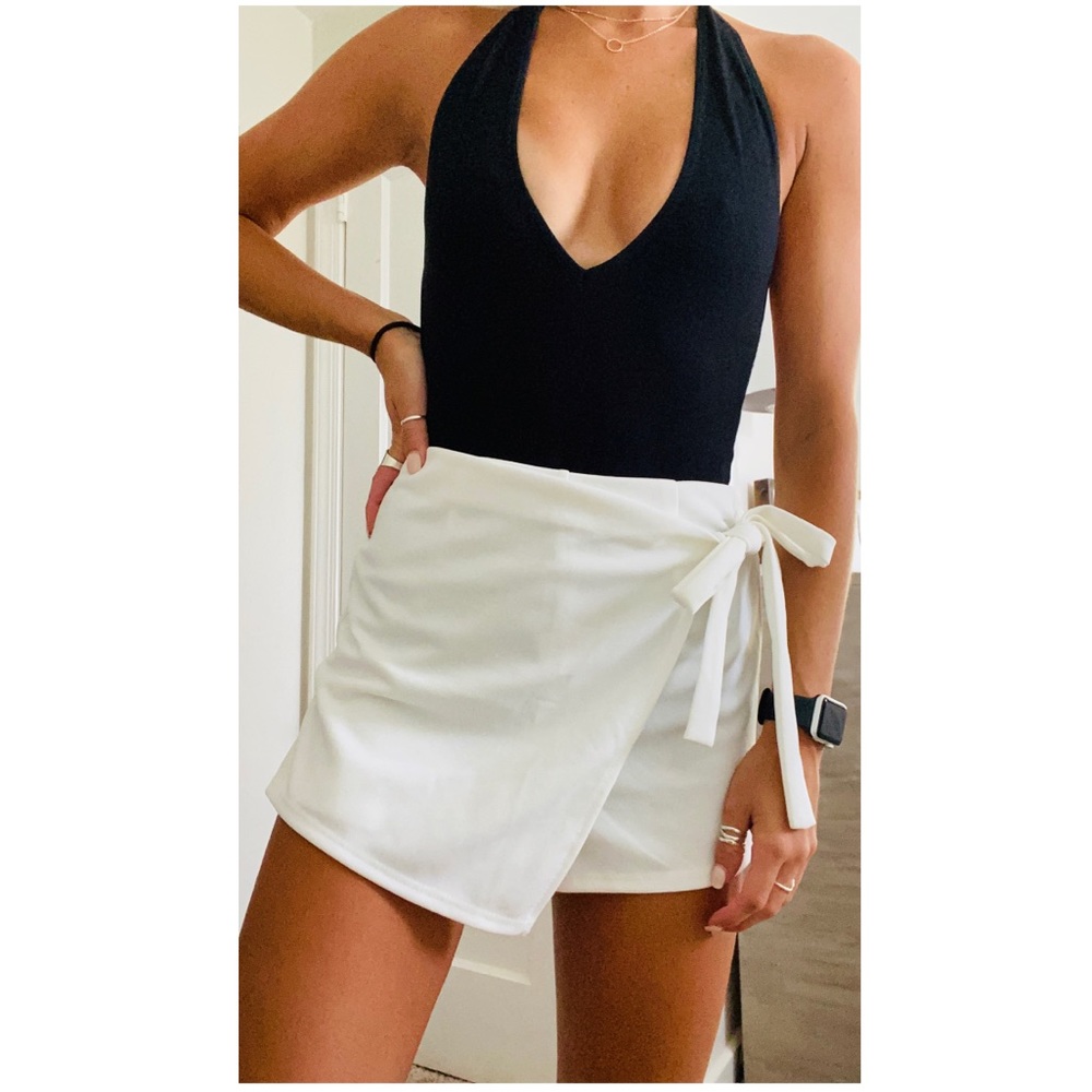 Forever 21 asymmetrical skort white XS (NWT)